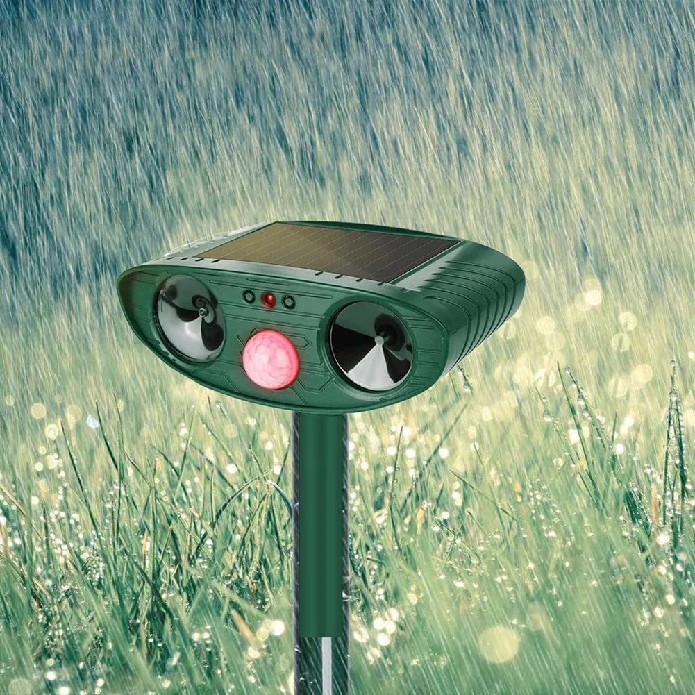 Solar Ultrasonic Animal Repellent Outdoor Animal Repeller Deer Repellent Device Outdoor Squirrel Repellent for Yard Farm Garden