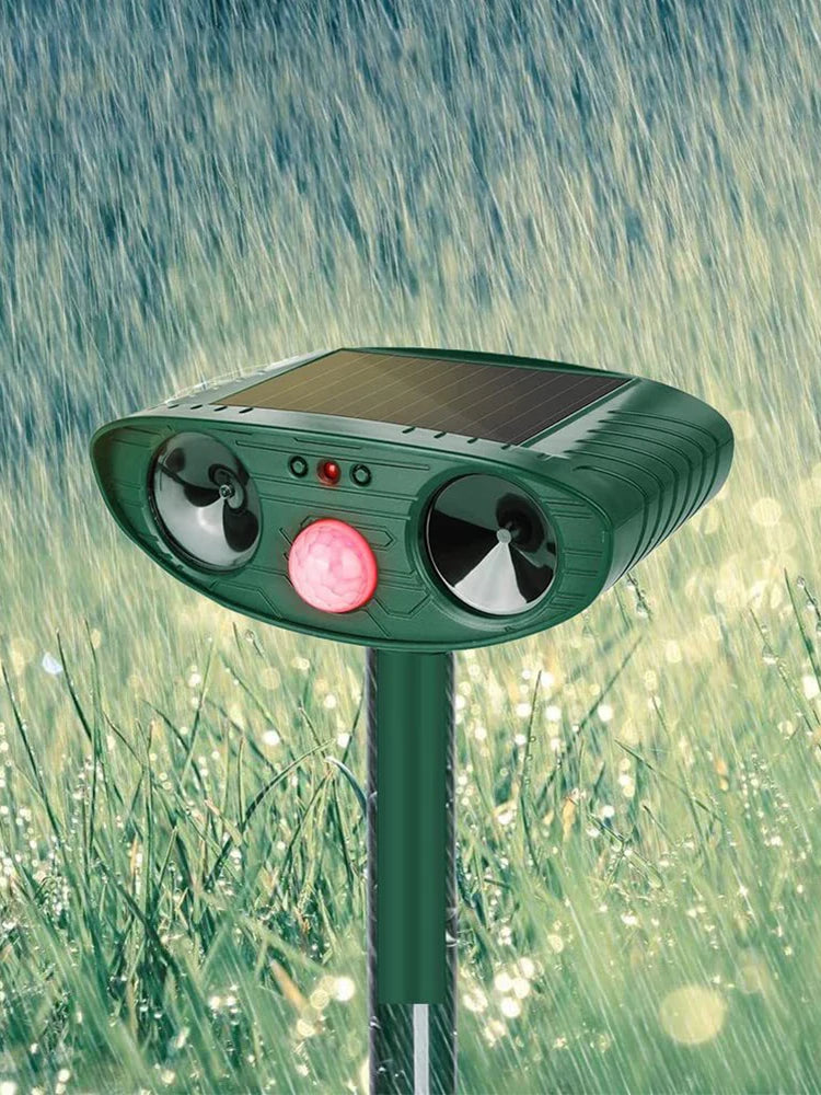 Solar Ultrasonic Animal Repellent Outdoor Animal Repeller Deer Repellent Device Outdoor Squirrel Repellent for Yard Farm Garden